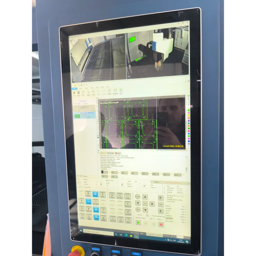 Fiber laser 3015HM 3kW sa izmenljivim stolom (5)